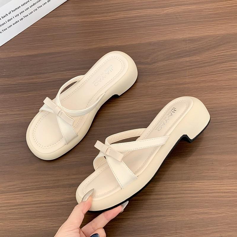 Niche low-heeled slippers women's spring new soft bottom word with casual fairy sandals tide