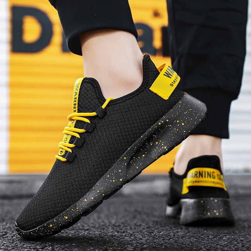 Modische Herrenschuhe im koreanischen Stil Neuankömmling Herbst Übergröße Sportliche Laufschuhe Atmungsaktive Freizeitsneaker Bequem