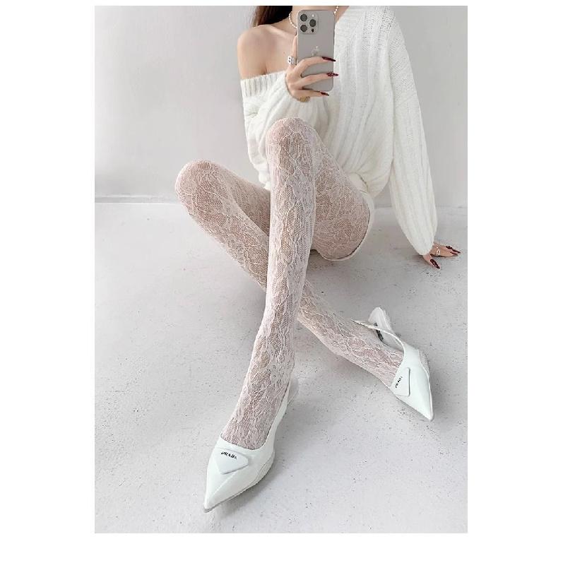 

Floral grid fishnet pantyhose in Japanese style jk Women s sheer sexy fishnet stockings in rose black and gray coffee color Average Size білий