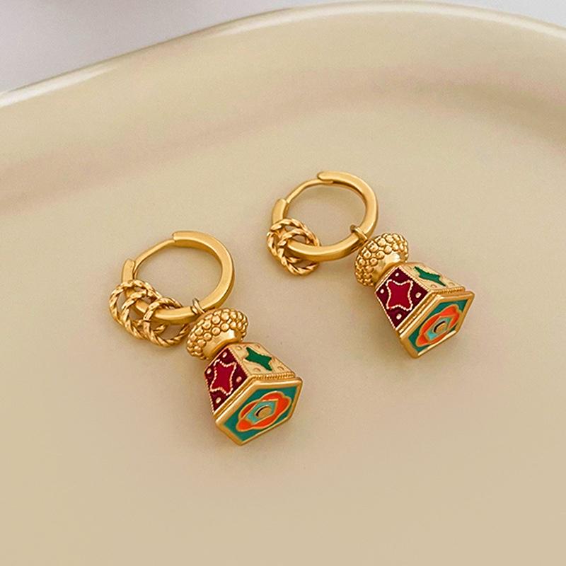 Retro Chinese-Style Enamel Drip Earrings: Versatile Light Luxury with Vintage Elegance