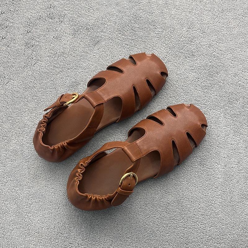 Sheepskin version retro leather hollowed out brown flat-bottomed pig cage shoes casual vacation beach bag head sandals women's