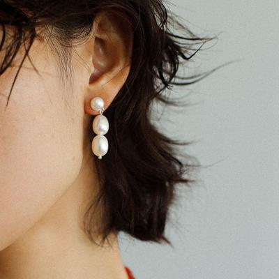 Three Pearl Earrings for Women's Fashion Freshwater Pearl Trend Simple and Versatile Earrings