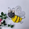 Metal Bee Wall Hanging Sculpture Indoor Outdoor Yard Sculpture Art Garden Statue