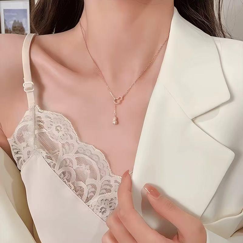 Elegant Gold-Plated Double Gourd Tassel Necklace for Women – Sparkly Clavicle Chain with Fu Lu Pendant