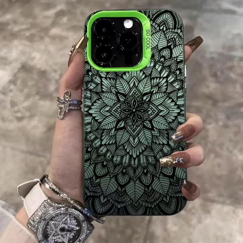 Retro Pattern iPhone Case for 17 Air, 16 Pro Max, 15 Pro, 14 Creative