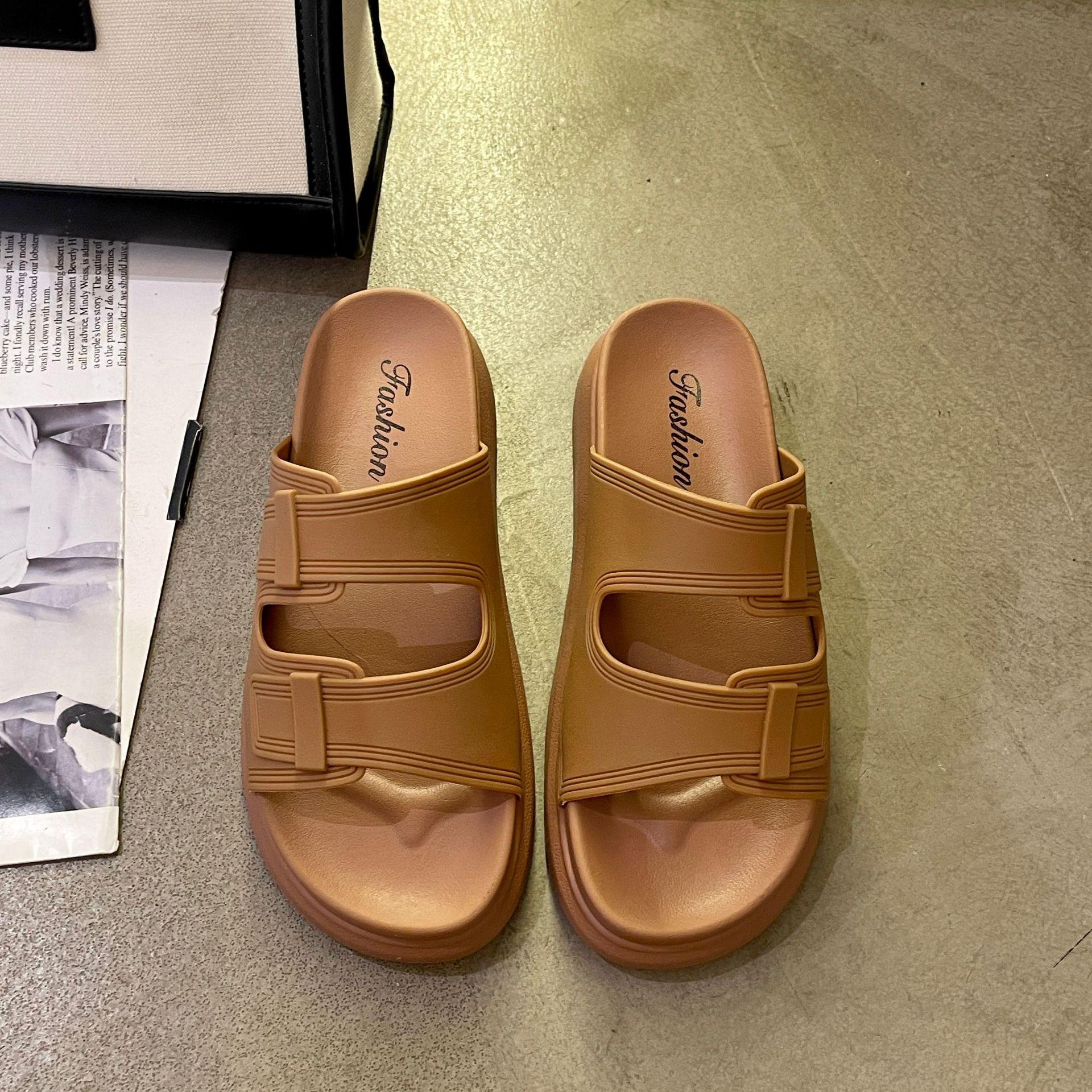 

Тапочки жіночі нові літні на товстій підошві, тапочки-мафіни, зручні м які повсякденні пляжні прохолодні тапочки 40 коричневий