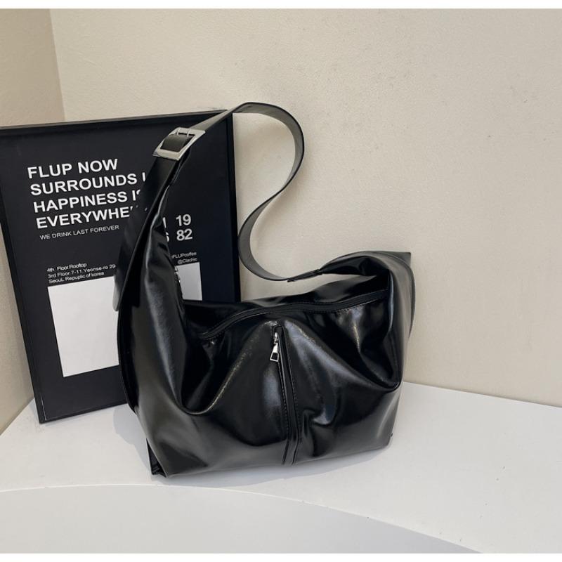 

Large-capacity bag women s spring and summer versatile new niche one-shoulder messenger bag casual commuter dumpling bag чорний