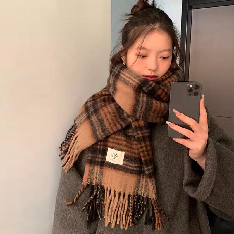 Autumn And Winter Couple Scarf Women'S Warm Thick Shawl Retro Lazy Style Plaid Neck Scarf