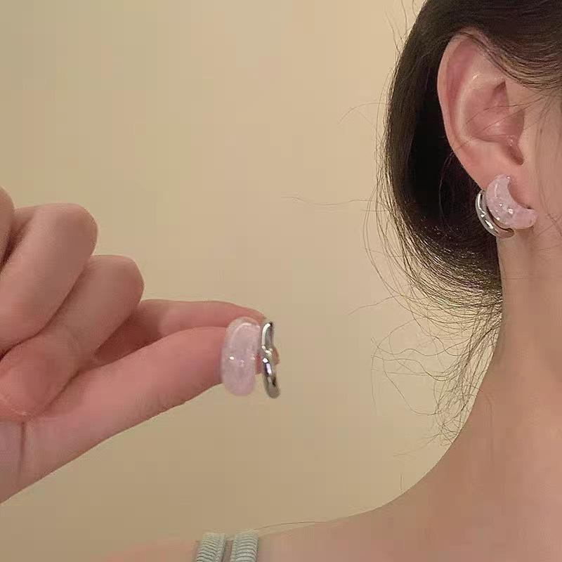 

Ice-transparent Earrings, C-shaped Earrings, Fashionable And Elegant Outer Appearance Accessories one size білий