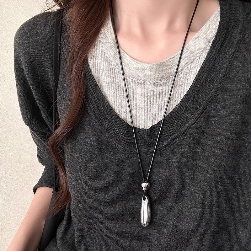 Women's Minimalist Water Drop Pendant Necklace - Versatile Autumn/Winter Fashion Long Sweater Chain