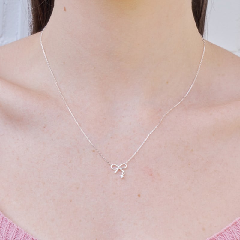 engbrox Dangle Ribbon Necklace