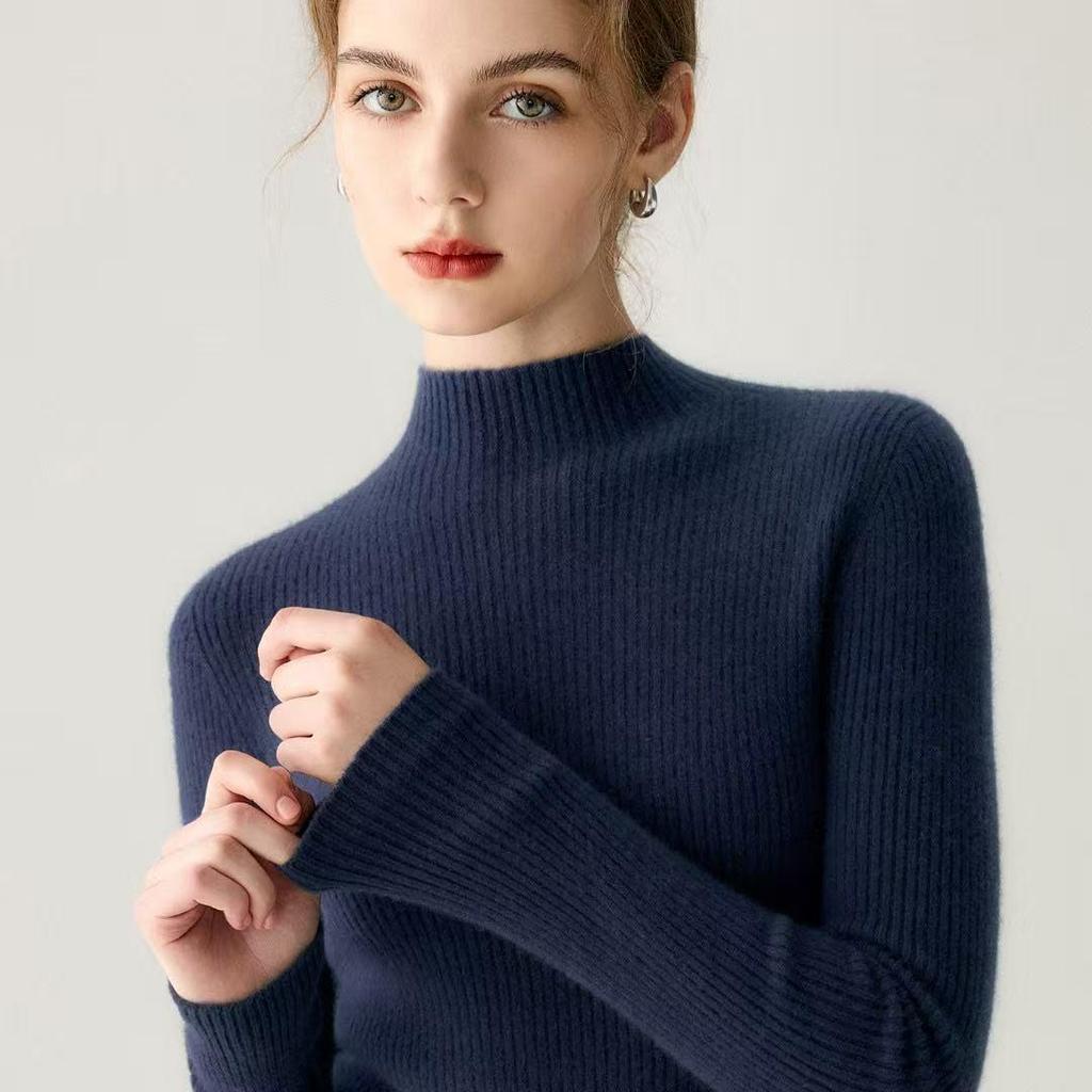 Women's Slim-Fit Pure Cashmere Knit Base Layer Sweater