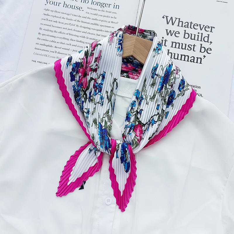 Retro Color Block Crinkled Square Scarf - 70cm Pleated Neckerchief in Imitation Silk for Women