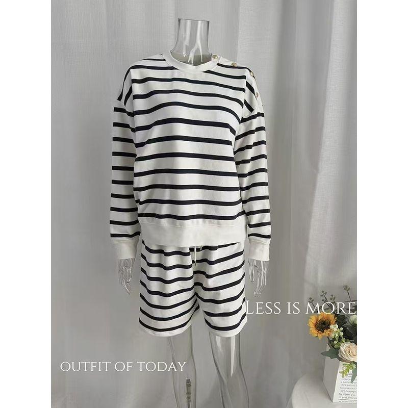 

Fashion Wind New Arrival Stripes round Neck Long Sleeve Top Shorts Suit Striped Top and Shorts Set White S