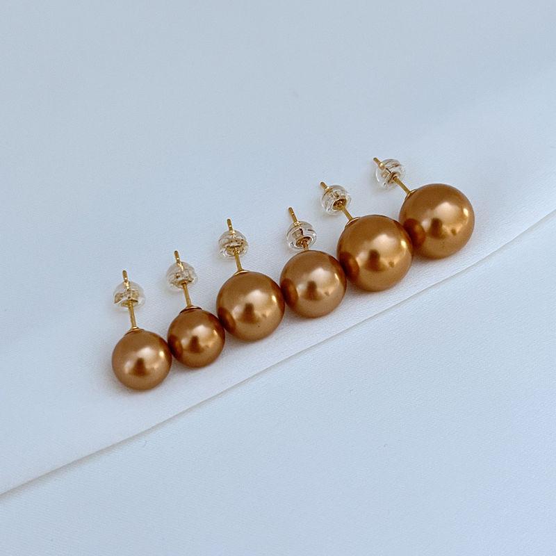 

Elegant Pearl Stud Earrings - Chic Socialite Style