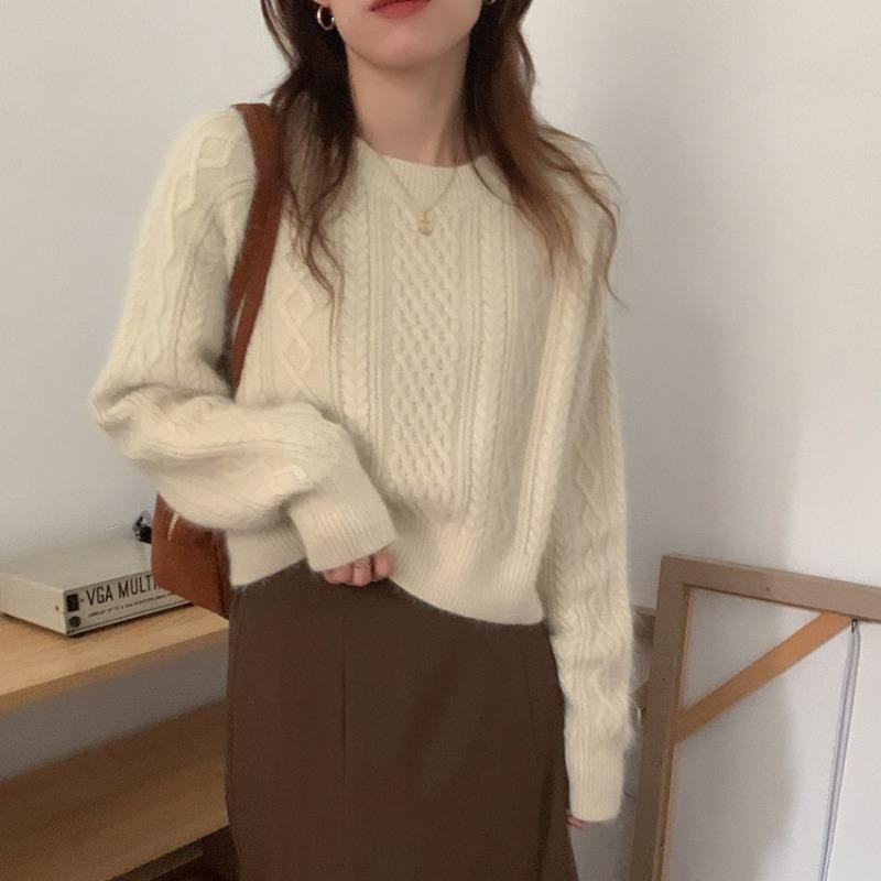 

Autumn and winter new retro soft waxy knitted sweater women s short small versatile round neck pullover sweater top thick one size fits all