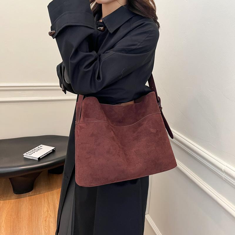 Корейская трендовая замшевая сумка-тоут - большая вместимость ретро-сумка через плечо 34*13*27 коричневый