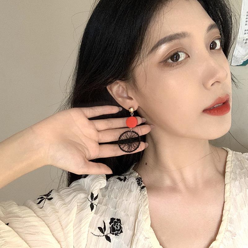 Hollow Woven Net Dangle Earrings for Women Fashion Funny Wooden Round Pendants Drop Earrings Cool Stuff long hanging earrings
