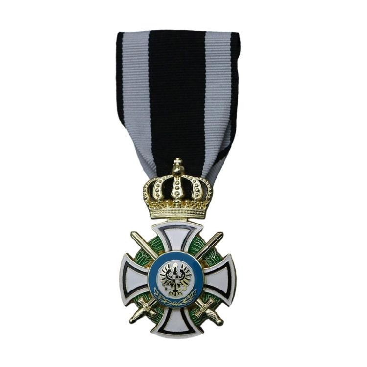 

Official Style Knights Class Badge High Quality Metal Replicas For Historical Displays And Costume Decoration 1