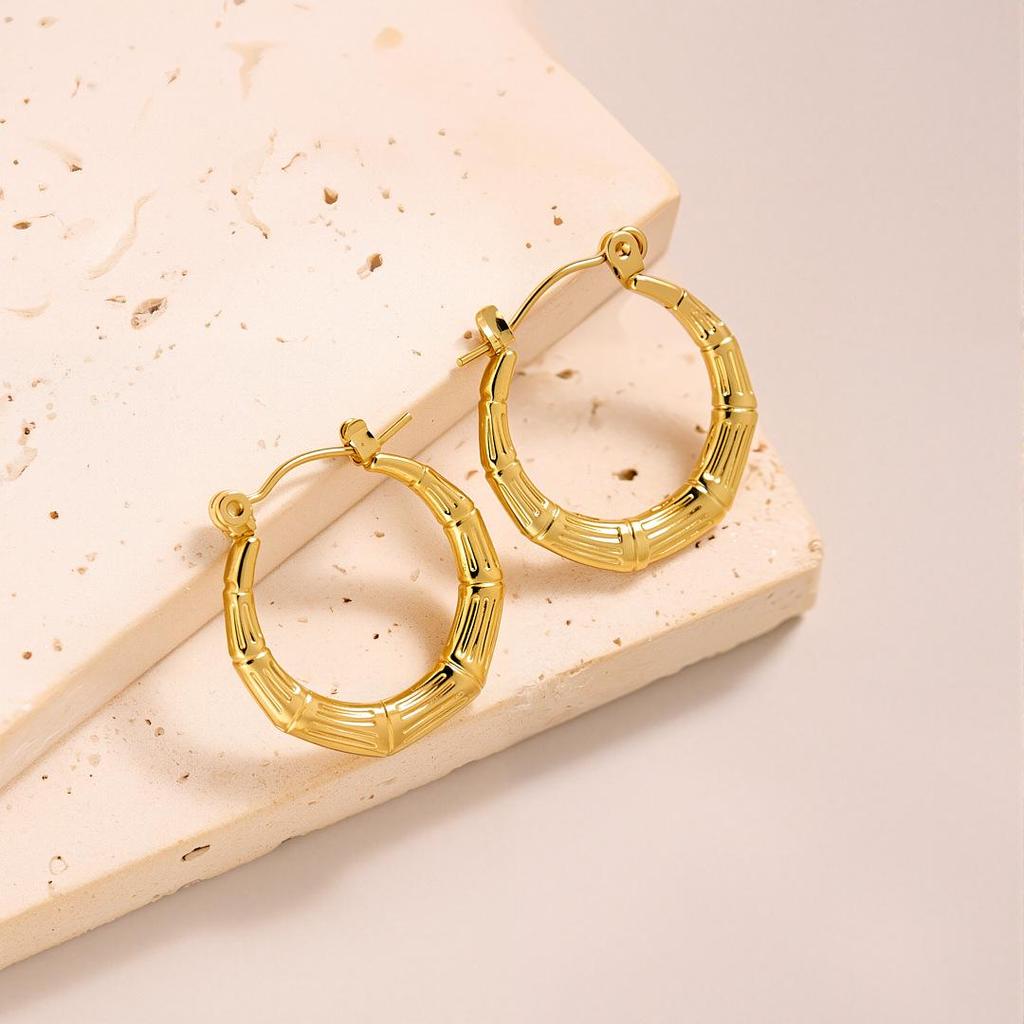 Raffinate Ear Cuff in Acciaio Titanio Oro 18k per Donna