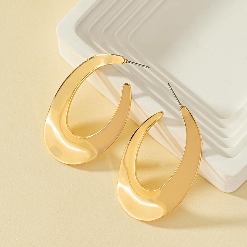 

Chic Geometric Teardrop Earrings: High-End Street Style for Women