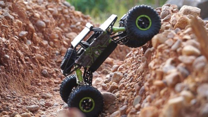 Zabawka Monster Truck Samochód Crawler 4X4 Dwa Silniki Auto Terenowe Rc
