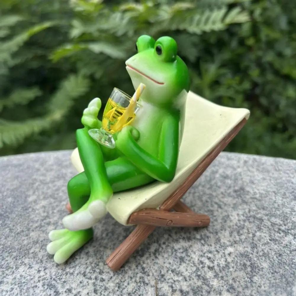 Resin Frog Sit Chair Sculpture Cute Frog Desktop Figurine Rocking Chair Frog Statue Gift Giving