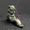 1 Peça Suporte de Incenso Coelho de Jade Celadon sobre Nuvens Auspiciosas Perfeito para Varetas de Sândalo Decoração Elegante para Casa (Sem Incenso)