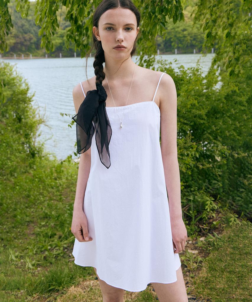 LADY VOLUME Jane Dress (White)