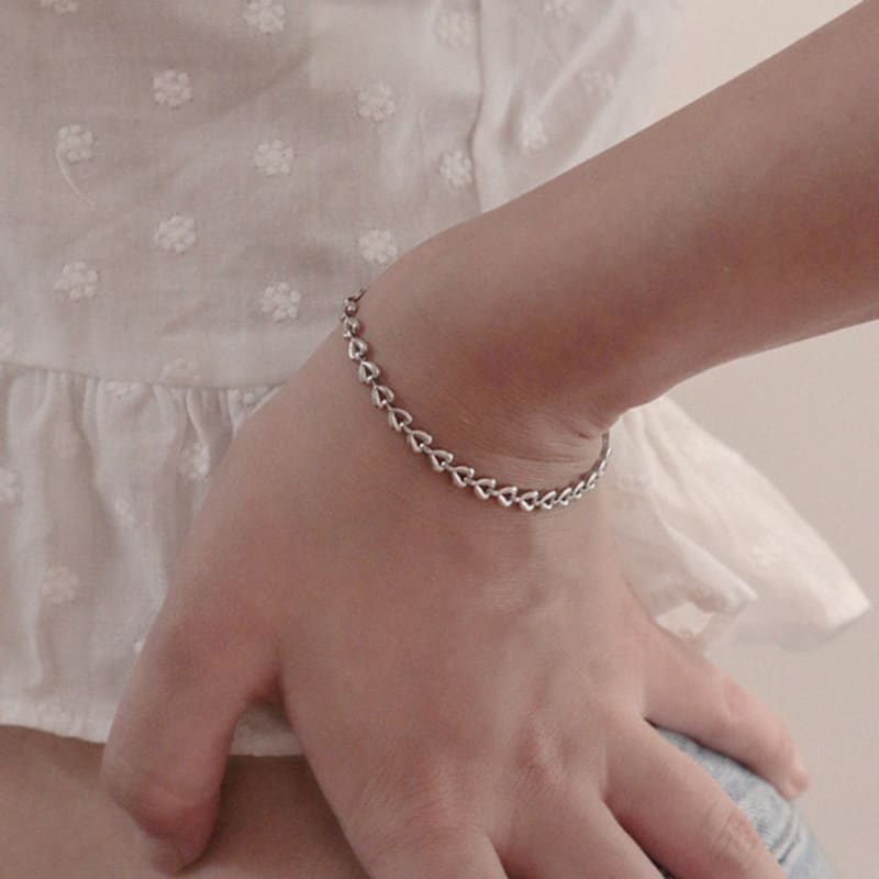 OudStudio Mini Heart Bracelet