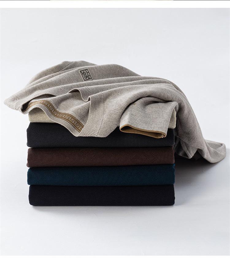 2025 Men's Fashion High-End Jacquard Knit Sweater – Skin-Friendly & Warm Autumn/Winter Base Shirt