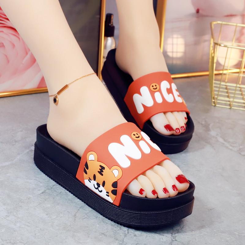 Thick Platform Women Slippers Summer Beach Soft Sole Slide Sandals Cartoon Bear Men Indoor Bathroom Shoes Anti-Slip Flip Flops