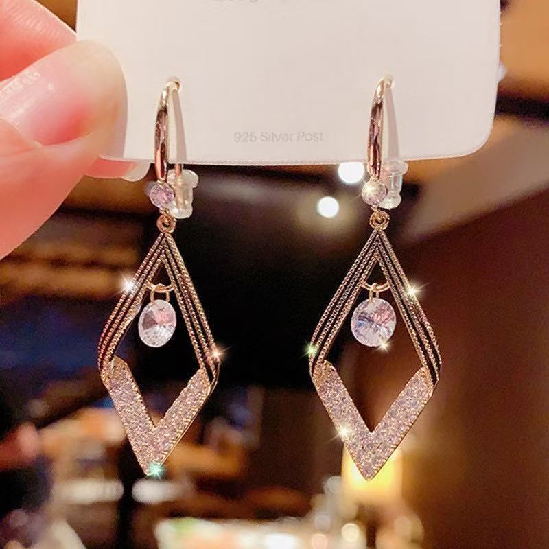 Premium Geometric Korean Version Rhombus Crystal Earrings Annual Temperament Earrings Silver Needle Earrings