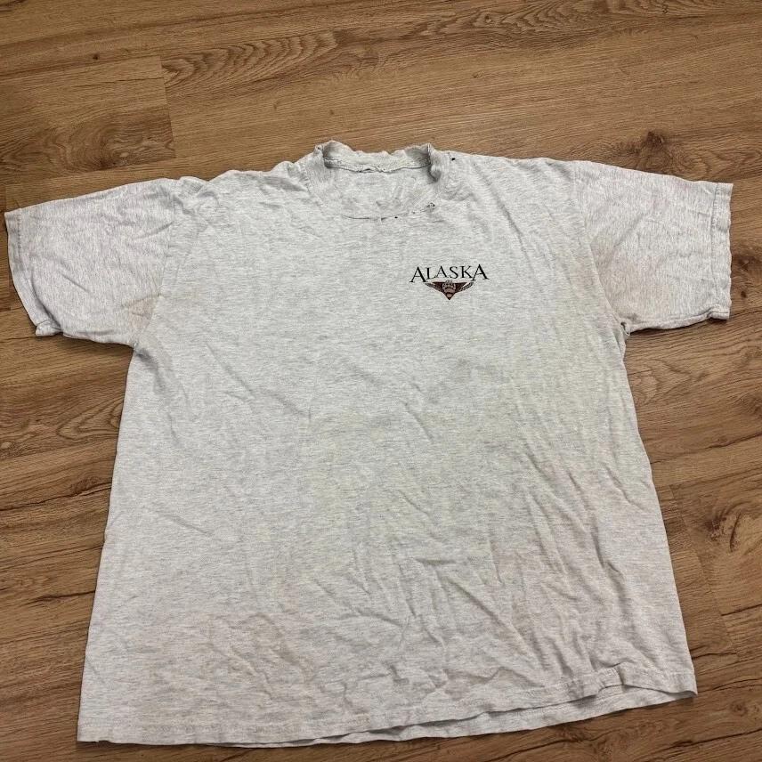 

Vintage Shirt THE LAST FRONTIER ALASKA Grizzly Bear t-shirt size Large Measured S
