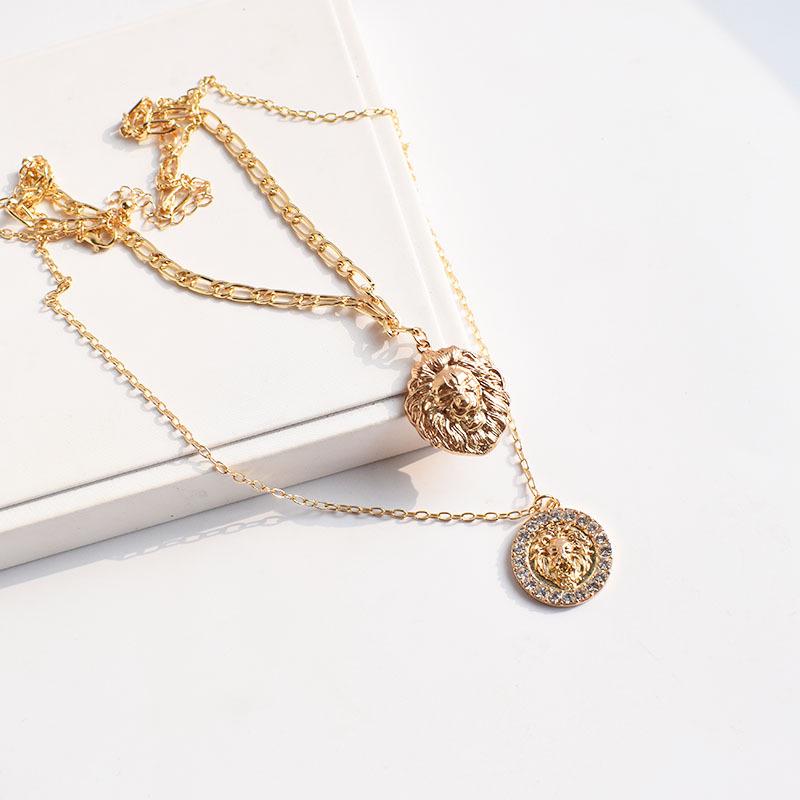 Elegant Retro Korean Layered Women's Necklace - Versatile Fashion Sweater Chain