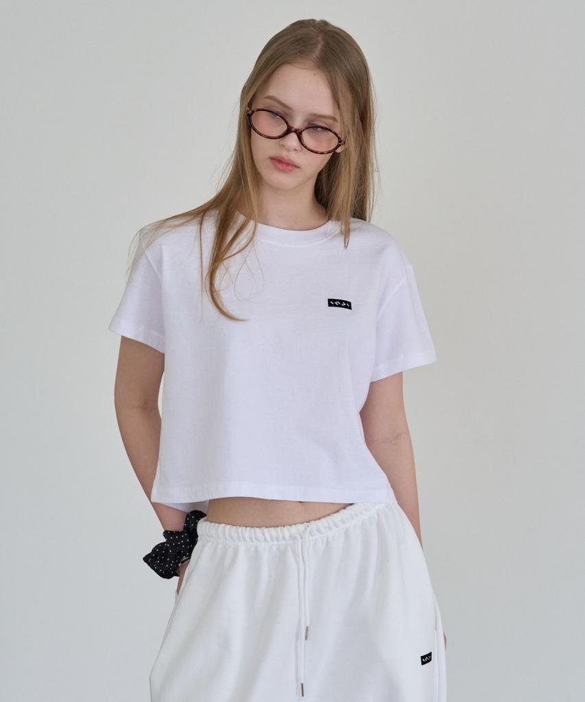 INJIACTIVE Small Logo Crop T-Shirt White
