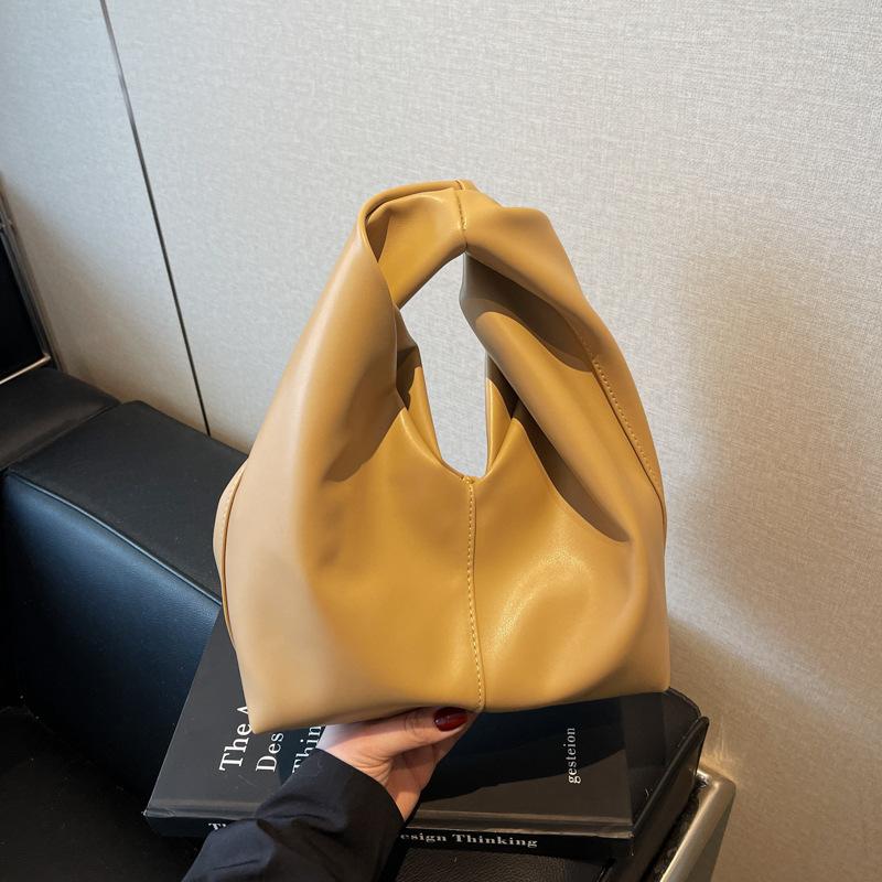 Lazy Wind Casual Cloud Bag Commuter Wind Women's Bag 2025 Spring and Summer New Trend Personalized Simple Handbag Women