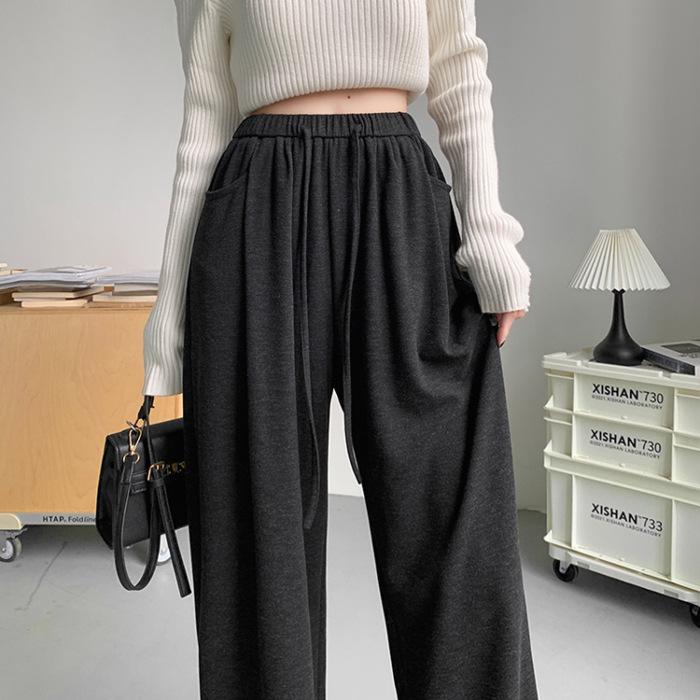 Damskie miękkie spodnie z szerokimi nogawkami - Petite, casualowe, drapowane proste nogawki na wiosnę i jesień