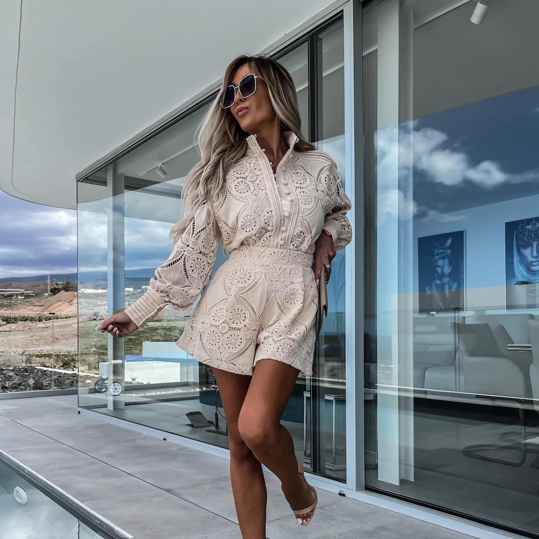 

Летний комплект из однобортных шорт с кружевными лацканами в стиле casual 3,8 M