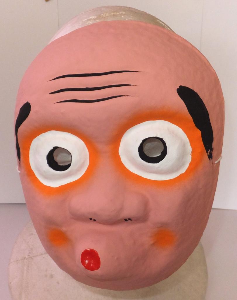 This Hyottoko mask appeared in the movie Japanese-made papier-mâché "Death Note."