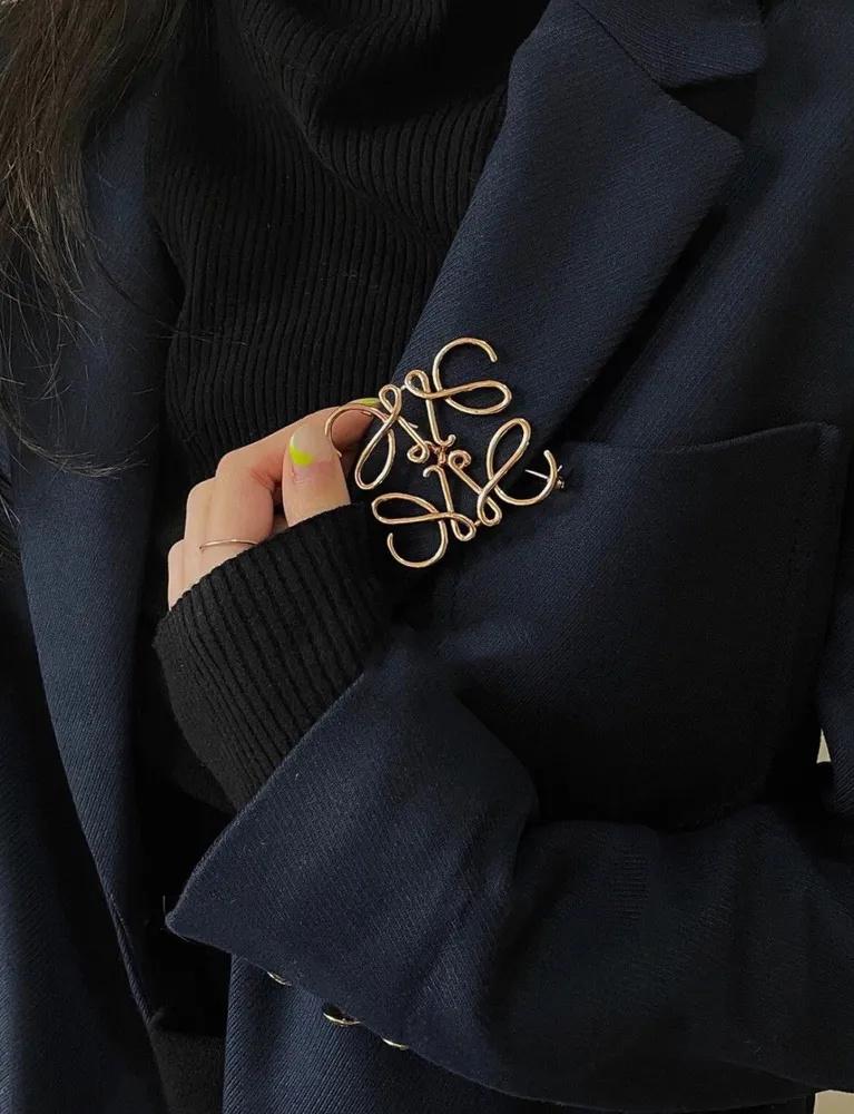 

Брошь Высококачественная шелковая пряжка для шарфа Булавка Аксессуары Корсаж Легкая роскошь Аксессуары для одежды One Size золотой