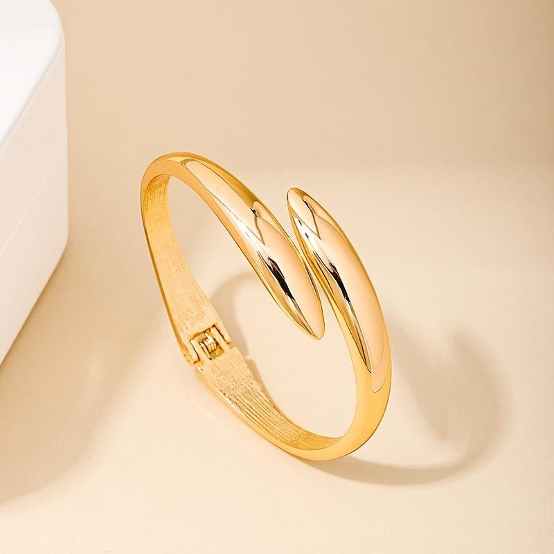 Fajna i stylowa minimalistyczna bransoletka dla kobiet