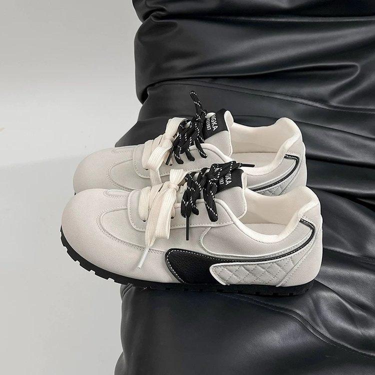 

Popular round head German training board shoes women s 2025 spring new chic niche Korean version of versatile student sports and leisure shoes 40
