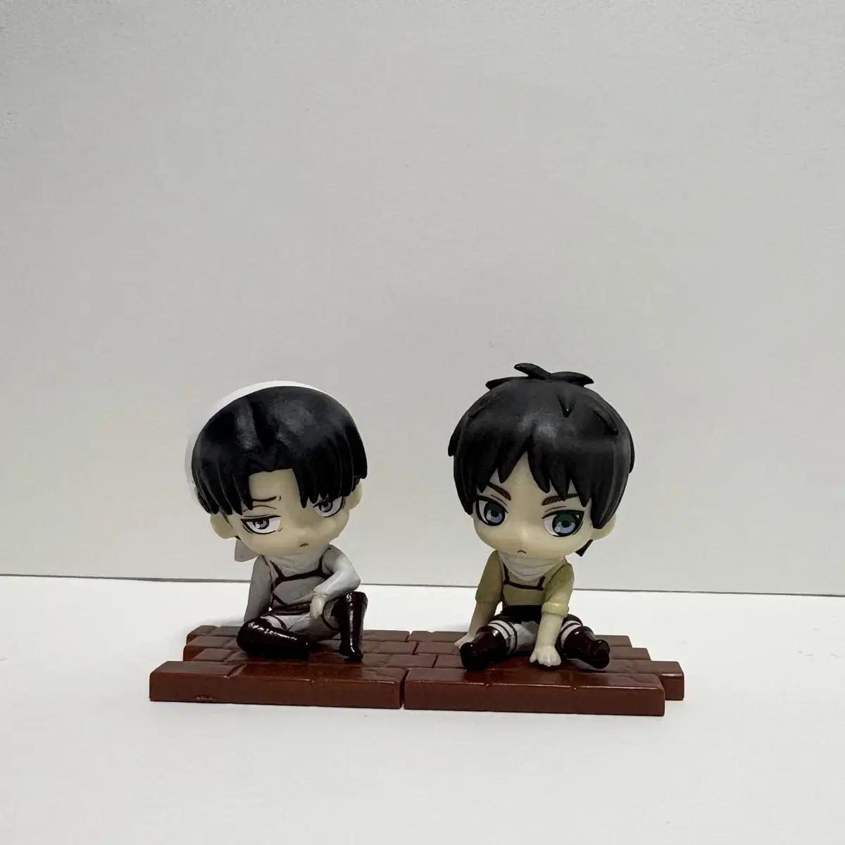 

Attack On Titan Suwarasetai Cleaning Ver. Levi Ellen
