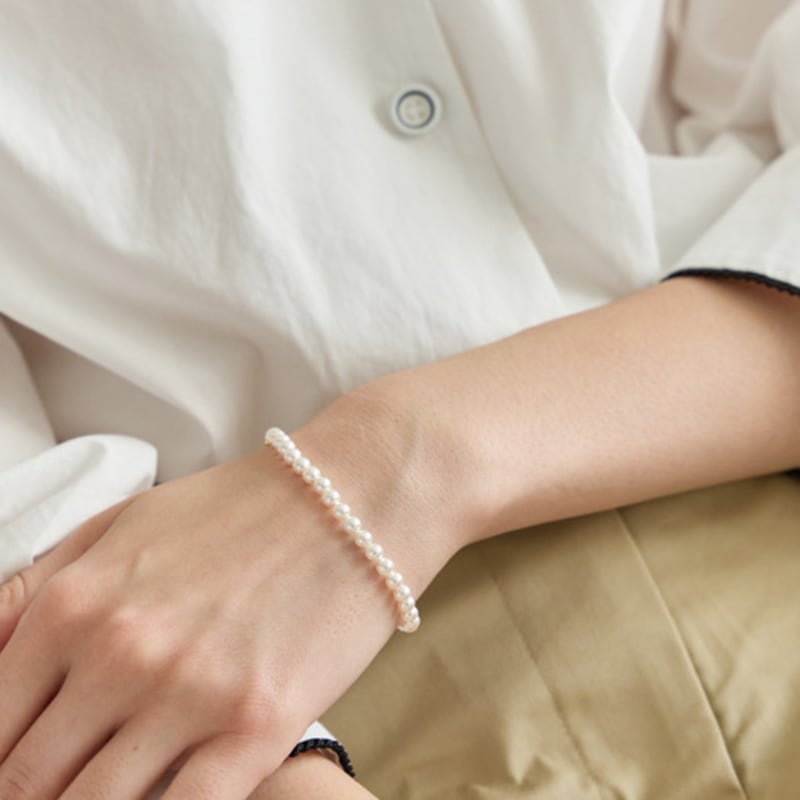 ENOUGHLIP Graceful Pearl Bracelet (4mm)