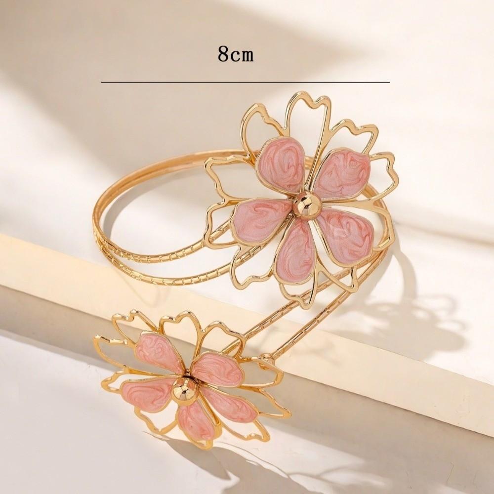 Fashion Boho Chic Upper Arm Bracelets Metal Adjustable Hollow Flower Armband Open Cuff Armband Women