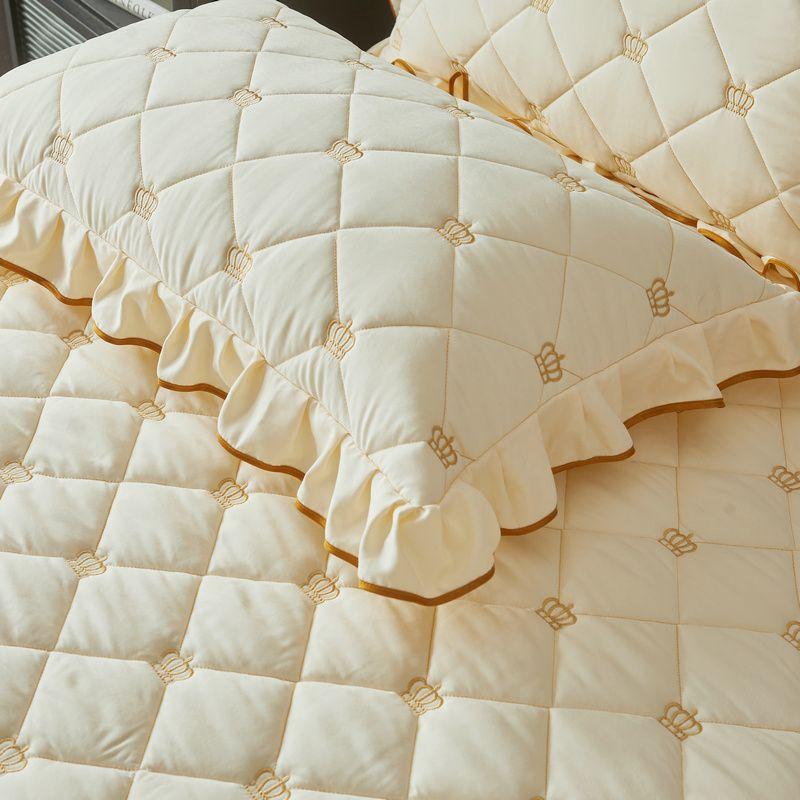 3pcs Korean Style Princess Bed Skirt Set, European Lace Edge Bedspread with Pillow Shams Contemporary Embroidered Lace Bedding Protector