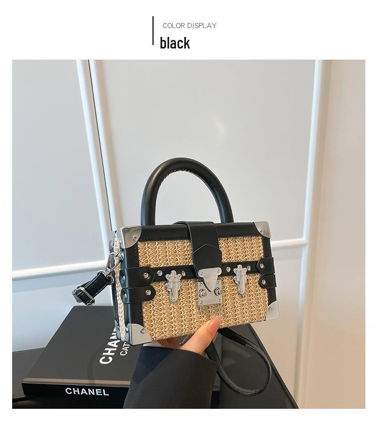 2025 Fashion Rivet Woven Straw Handbag - Versatile Trendy Shoulder & Crossbody Beach Bag