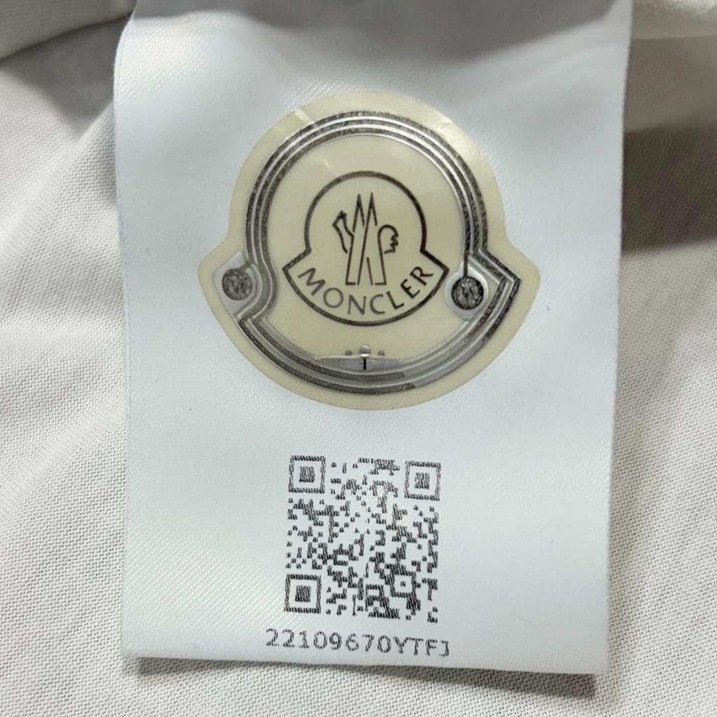 MONCLER Logo T-Shirt White Men's Size S Model D109380834008390X