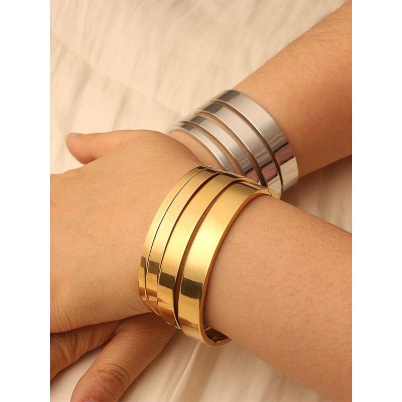Glossy and Simple Stainless Steel Bracelet Vacuum Plating Titanium Steel Bracelet Men and Women Matching Bracelet Fashion 4mm Small Silver